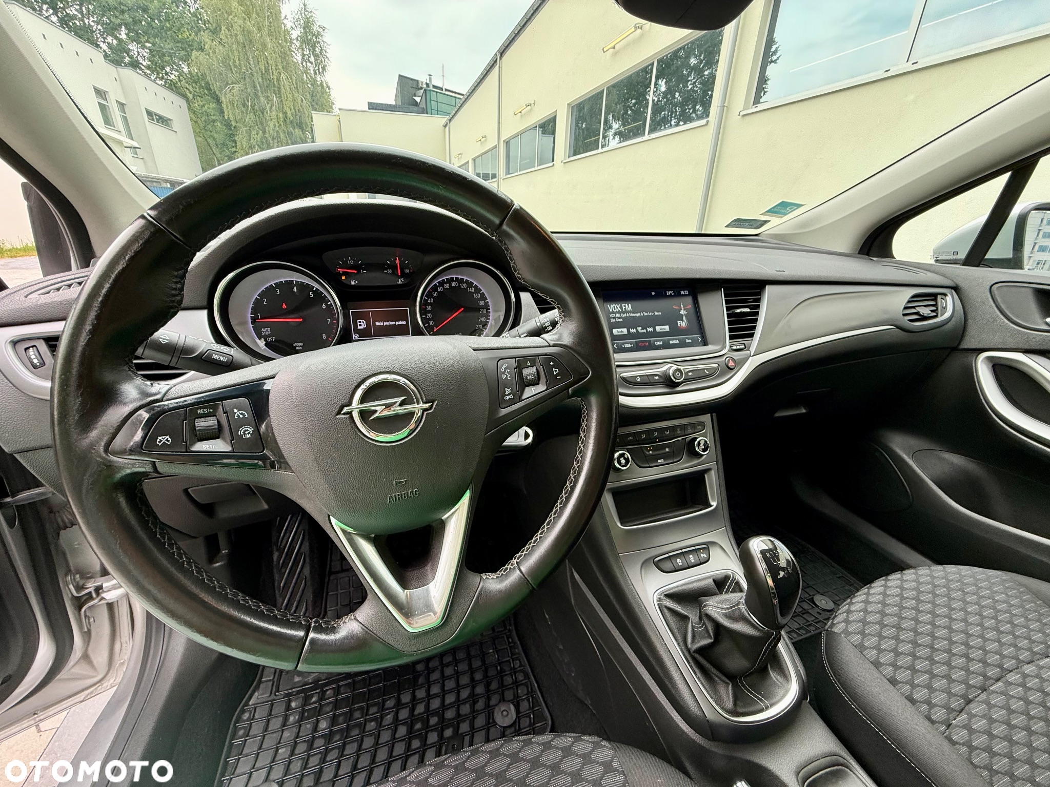 Opel Astra V 1.4 T Enjoy - 26