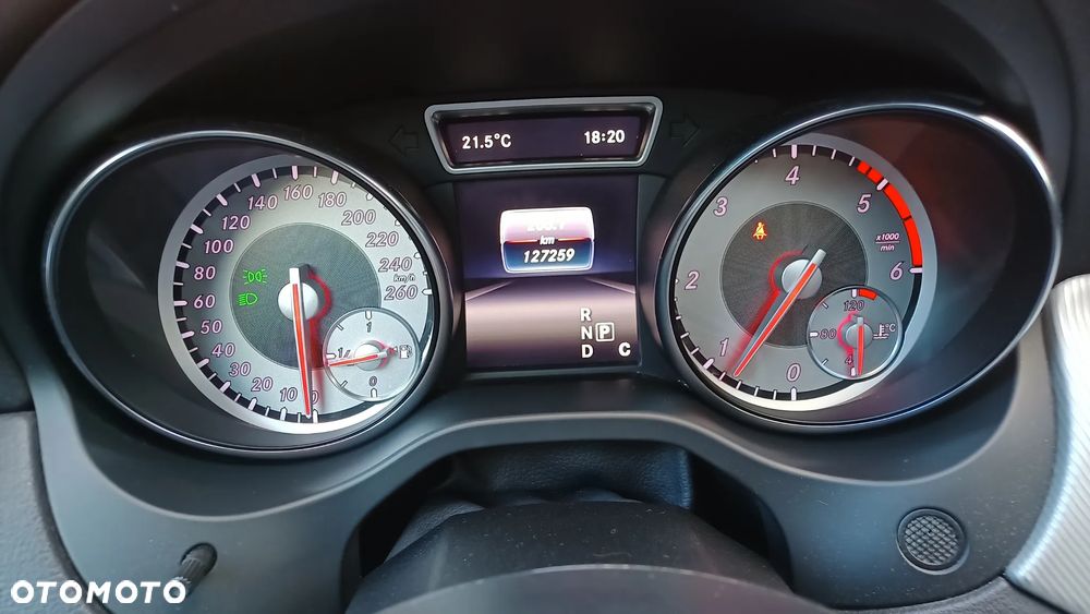 Mercedes-Benz GLA 220 d 4-Matic - 2