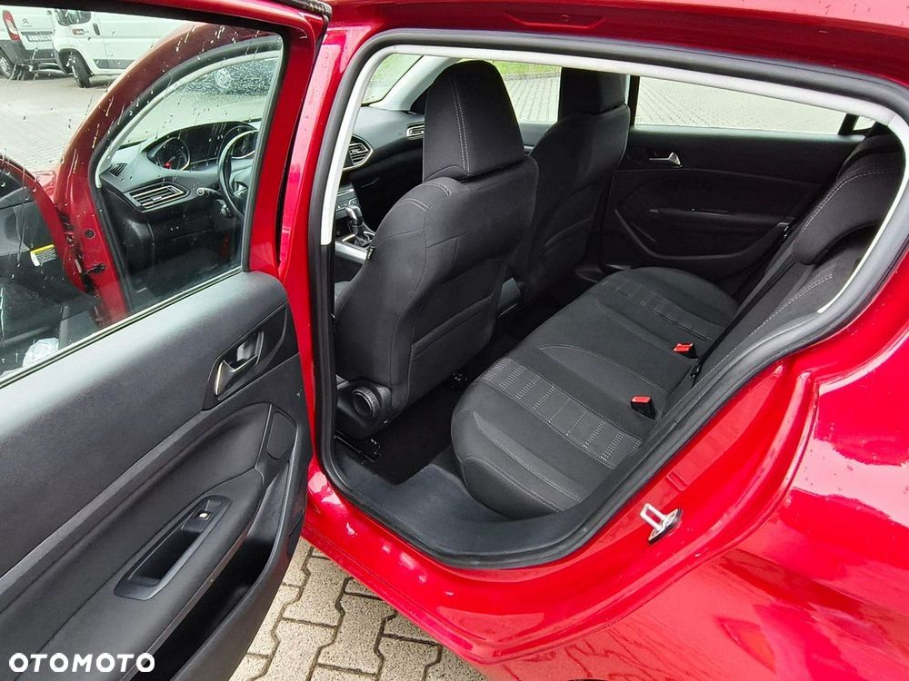 Peugeot 308 - 25