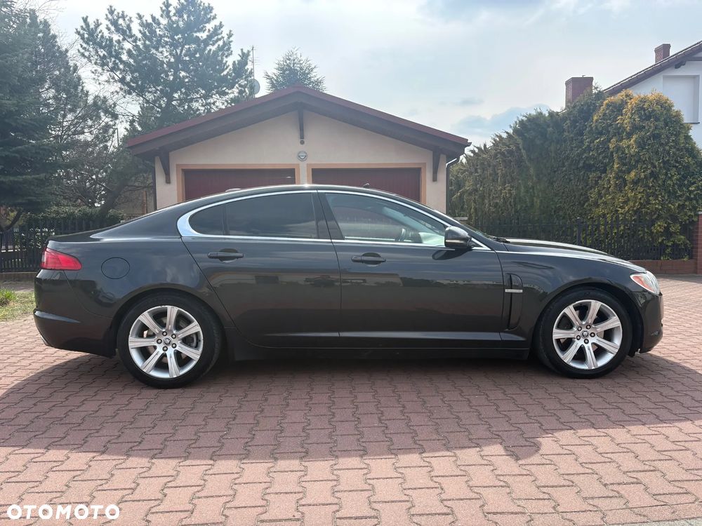 Jaguar XF 3.0 V6 Luxury - 6