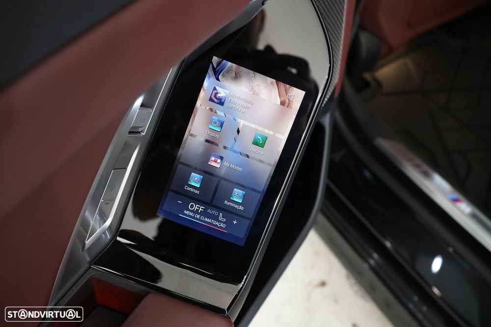 BMW i7 xDrive60 Pack Desportivo M - 12