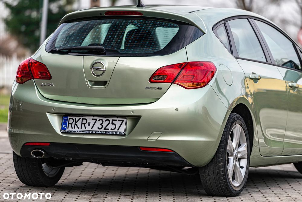 Opel Astra 1.4 Turbo - 10