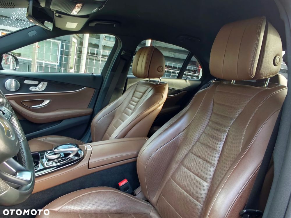 2017 Mercedes-Benz Klasa E, photograph 10