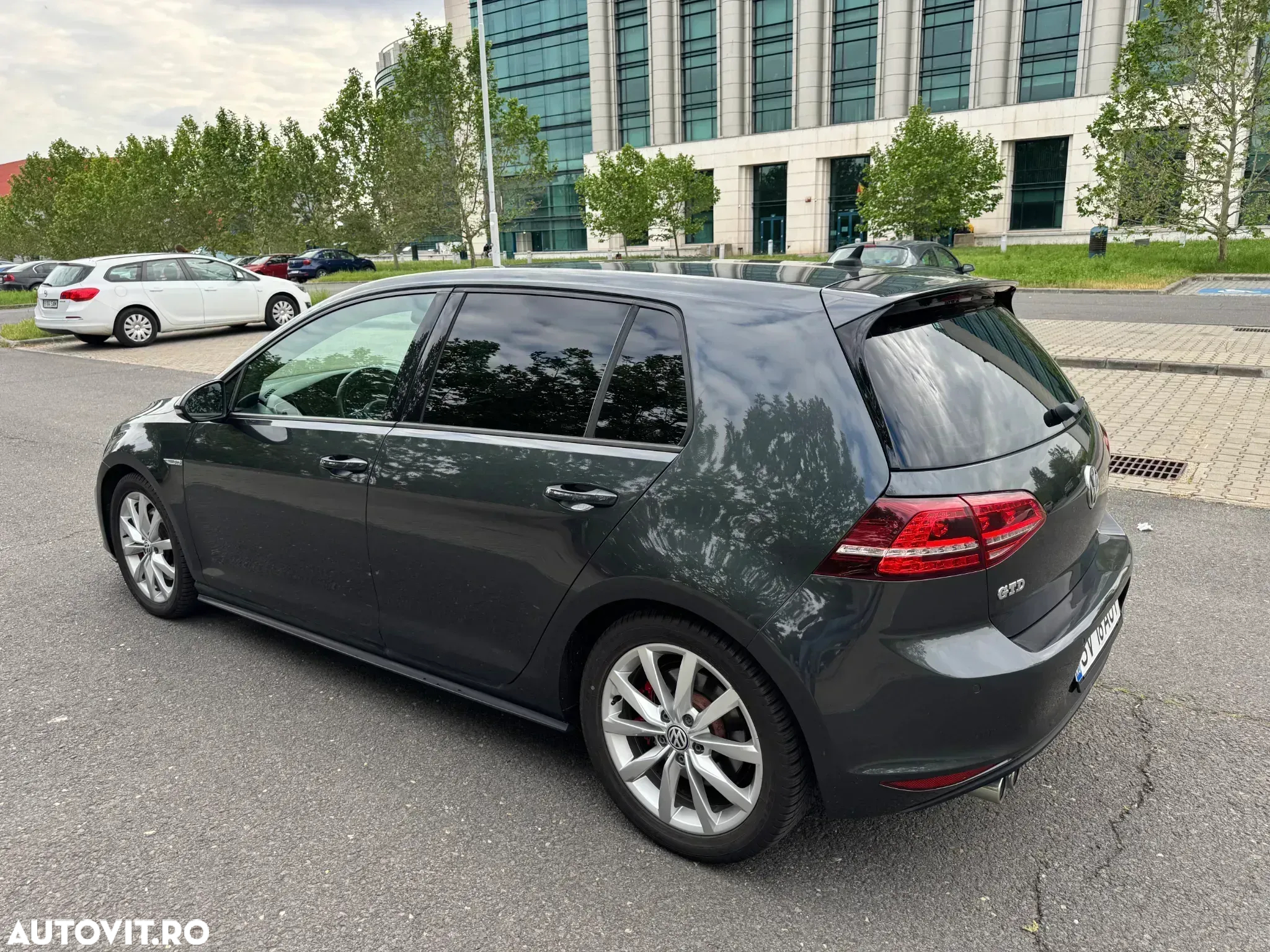 Volkswagen Golf GTD 2.0 TDI SCR DSG - 4