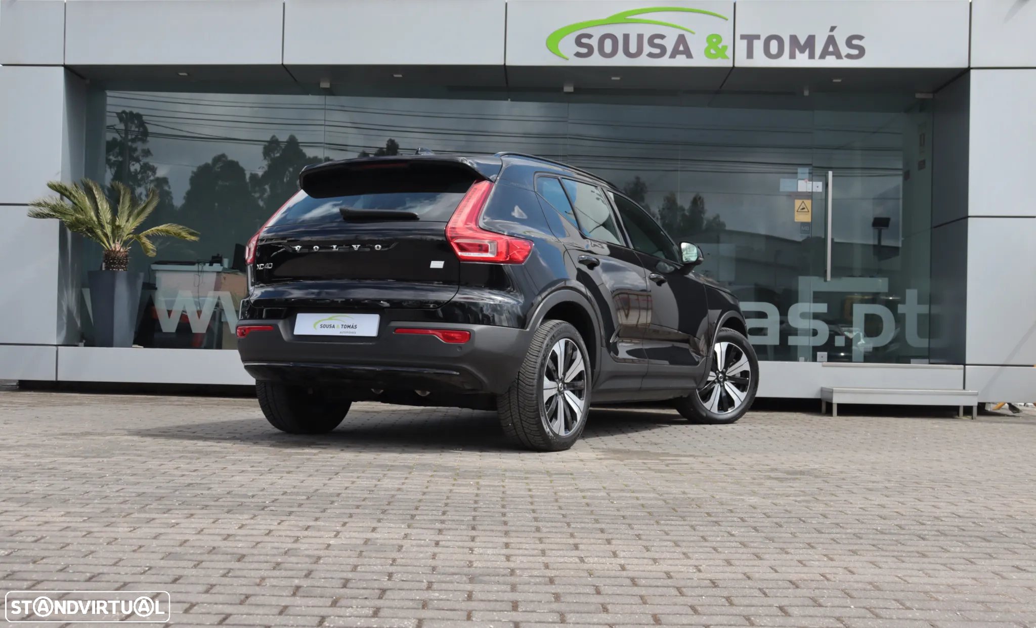 Volvo XC 40 Recharge Core - 4