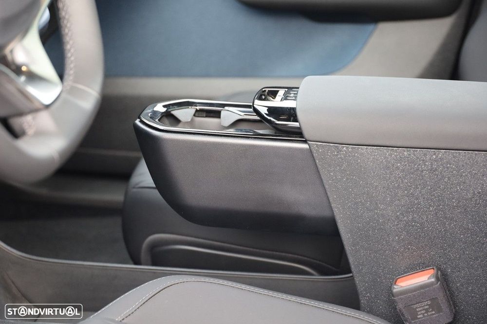 Volvo EX30 69 kWh Single Motor Extended Range Ultra - 11