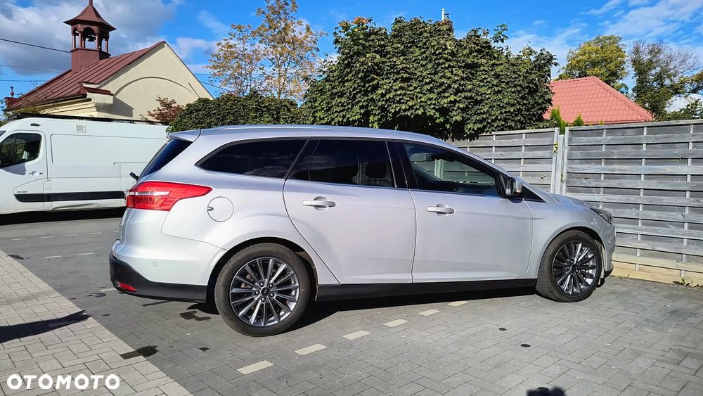 Ford Focus 1.5 EcoBoost Titanium ASS - 8