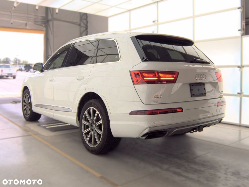 Audi Q7 - 4