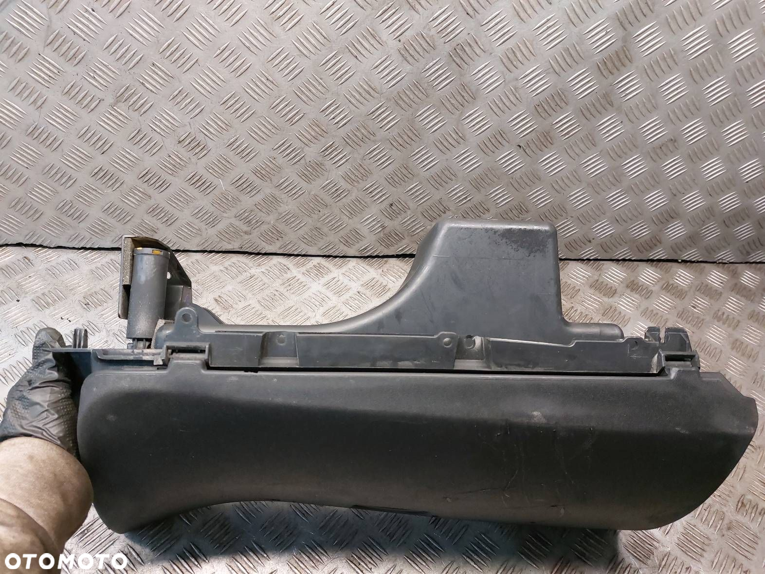 SCHOWEK PASAŻERA CITROEN C4 PICASSO I 9654110577 - 2