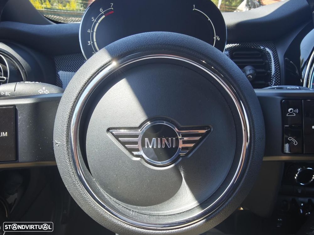 MINI 3 Portas One Sport Edition Auto - 26