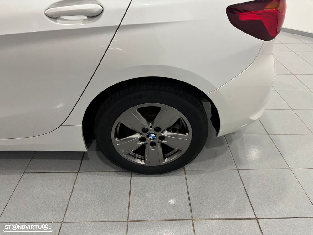 BMW 118 i Auto - 18