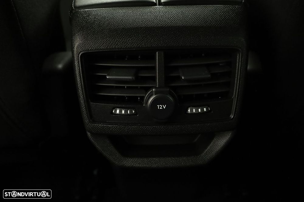 Peugeot 3008 1.6 Hybrid Allure e-EAT8 - 24