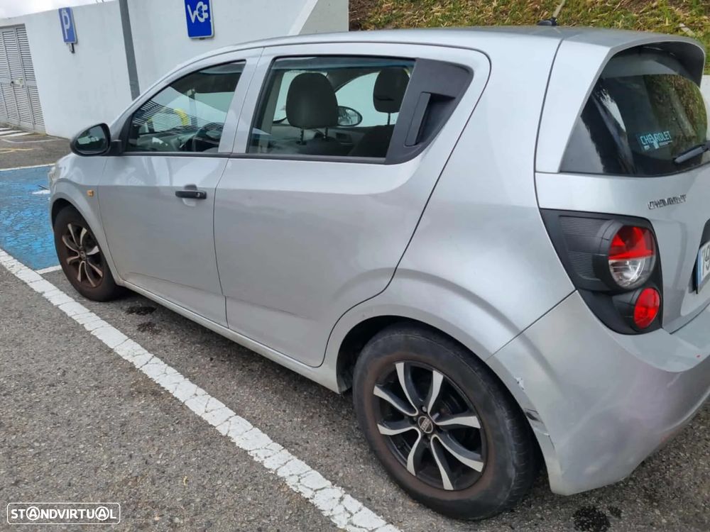 Chevrolet Aveo 1.2 LS - 6