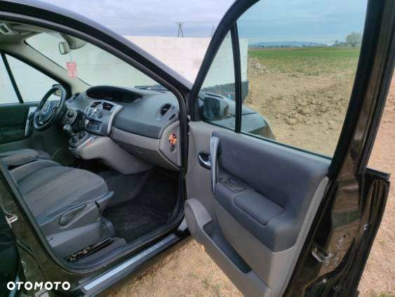 Renault Scenic 1.6 16V Confort Expression - 10