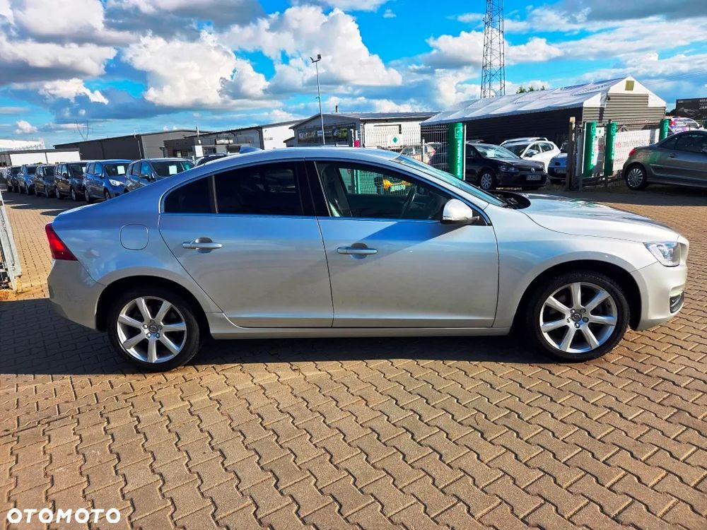 Volvo S60 D2 Drive-E Momentum - 6