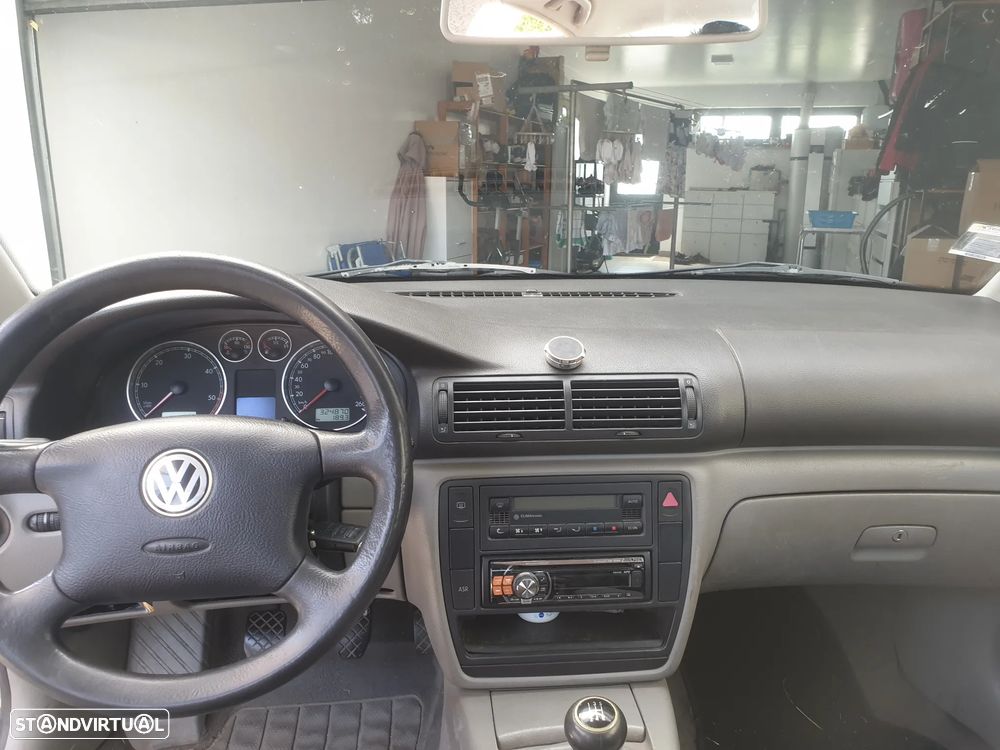 VW Passat 1.9 TDi - 4
