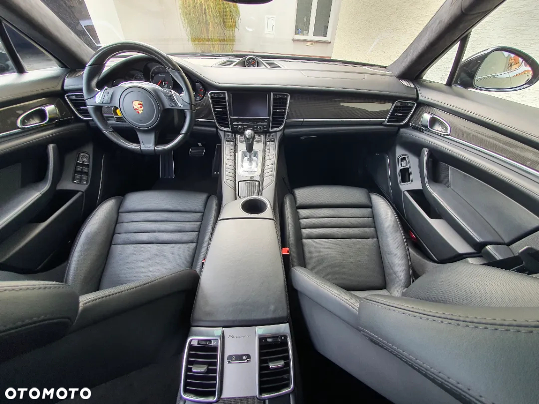 Porsche Panamera - 11