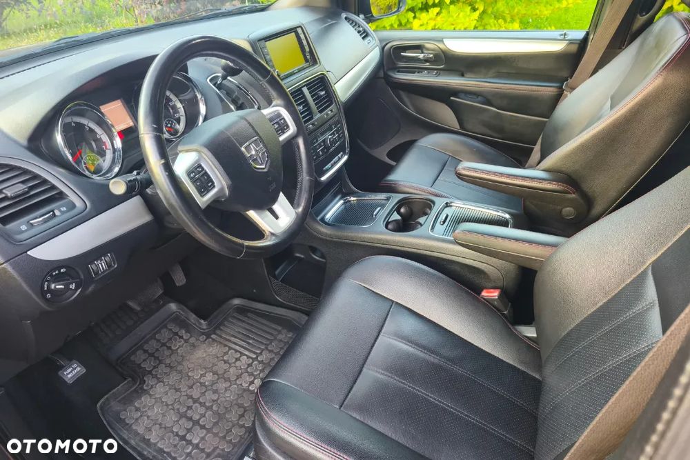 Dodge Grand Caravan 3.6 R/T - 31