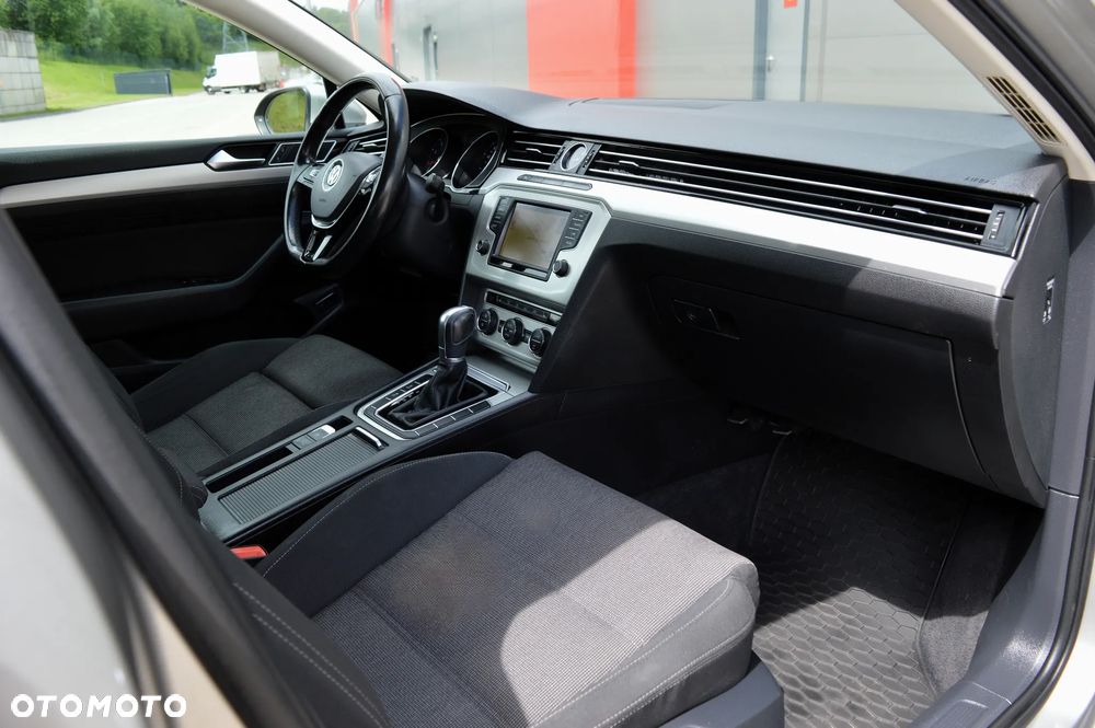 Volkswagen Passat 1.8 TSI BMT Comfortline DSG - 10