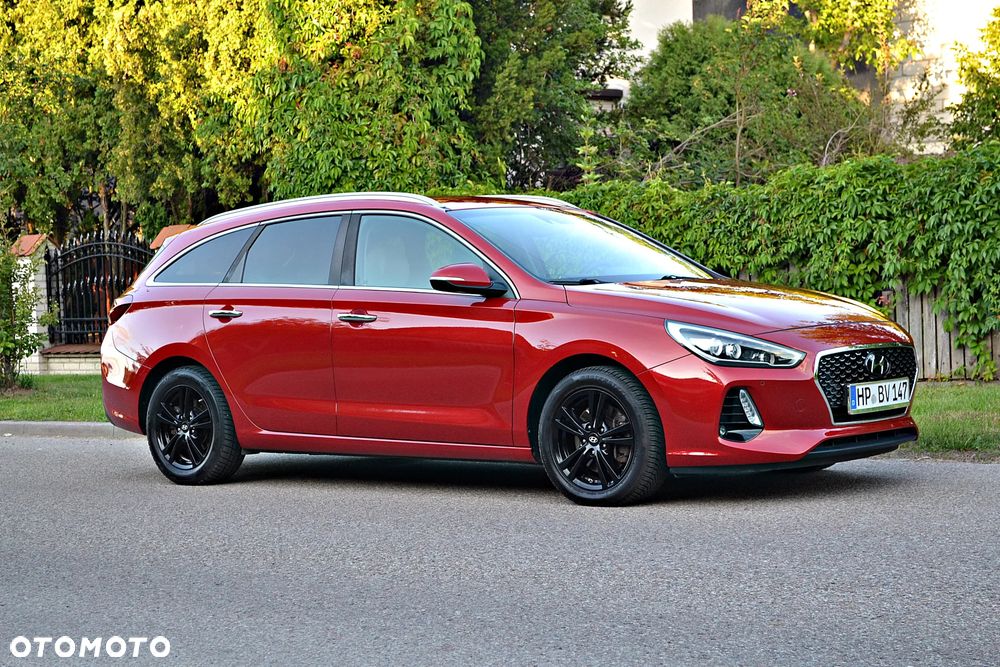 Hyundai i30 blue 1.6 CRDi Premium - 17