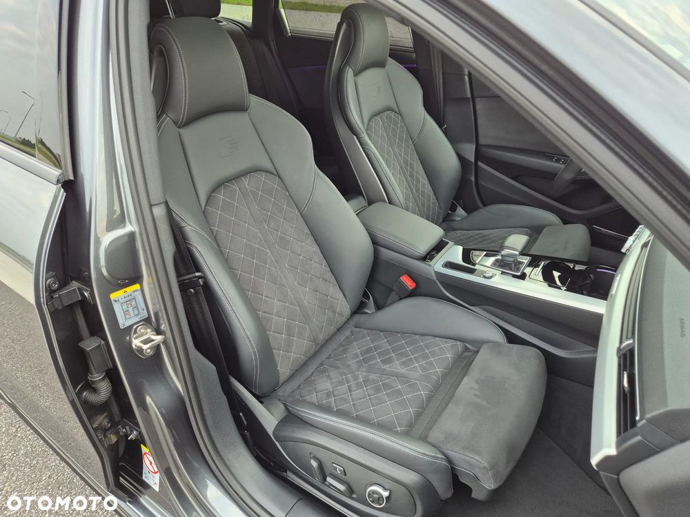 Audi A4 Avant 40 TDI quattro S tronic S line - 24