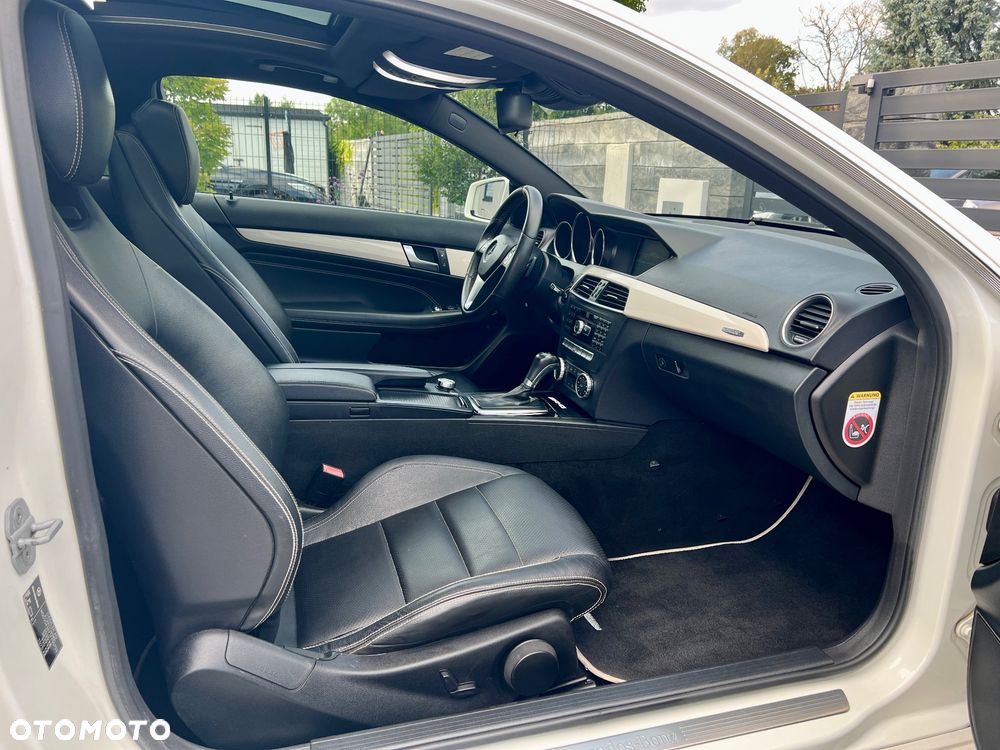 Mercedes-Benz Klasa C 250 7G-TRONIC Edition - 6