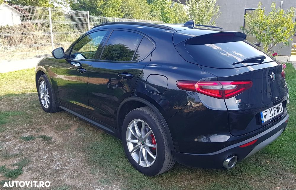 Alfa Romeo Stelvio 2.2 Diesel 16V AT8 Q4 Ti - 4