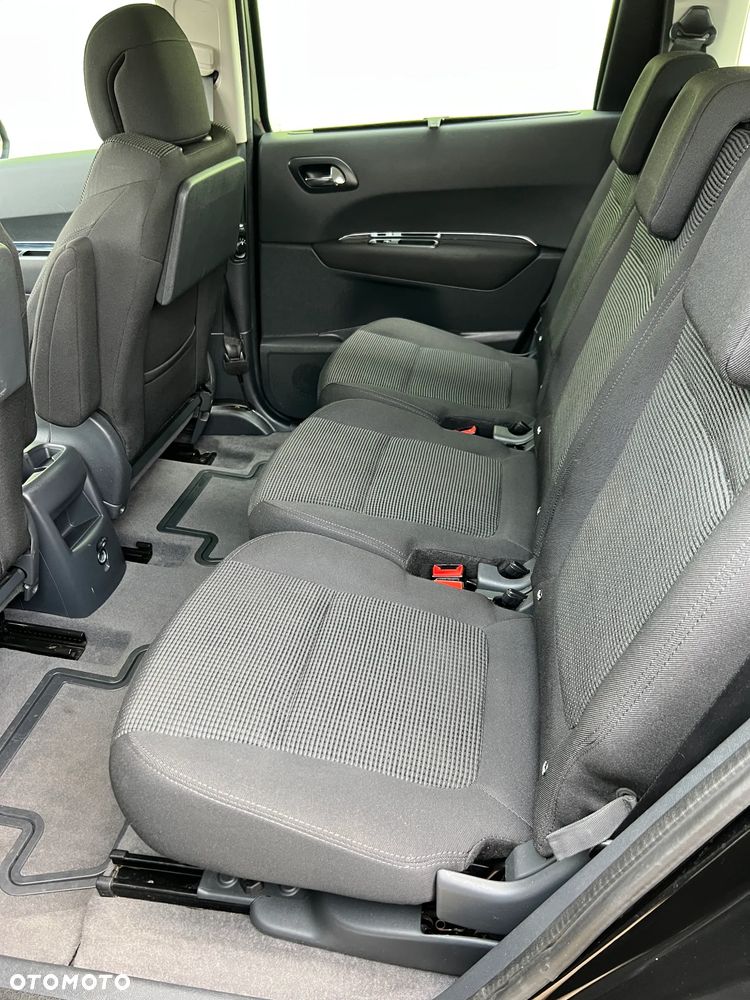 Peugeot 5008 - 11