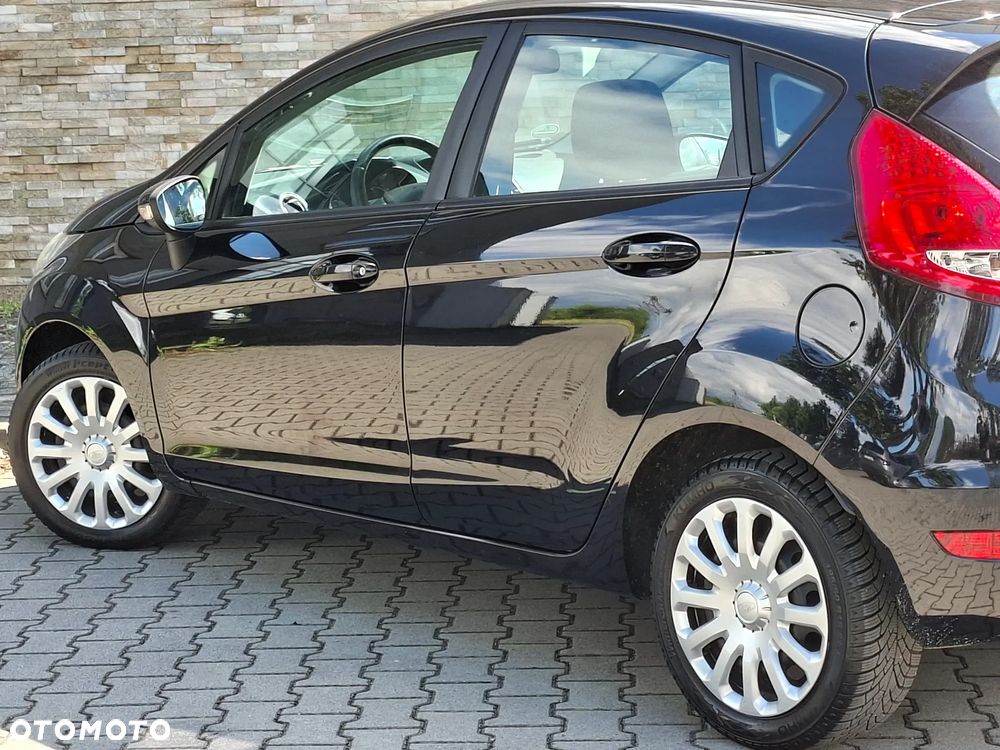 Ford Fiesta 1.25 Champions Edition - 27
