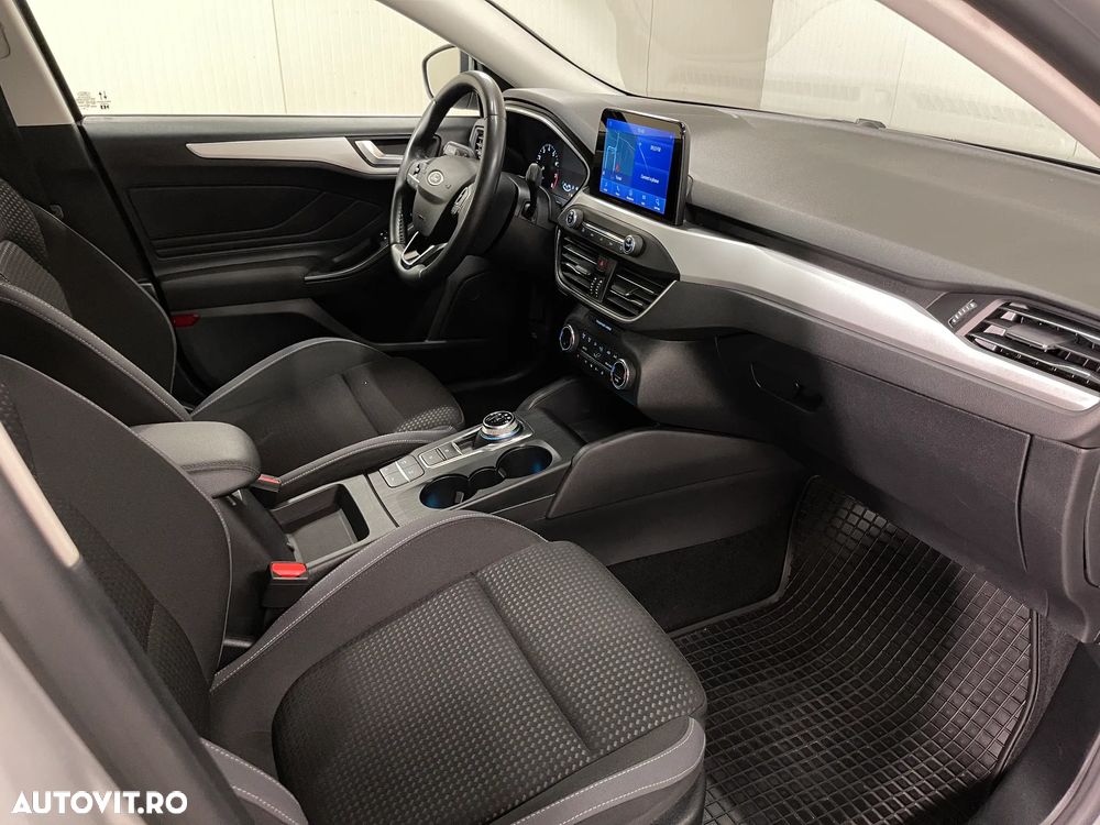 Ford Focus 1.0 EcoBoost Trend Edition - 11