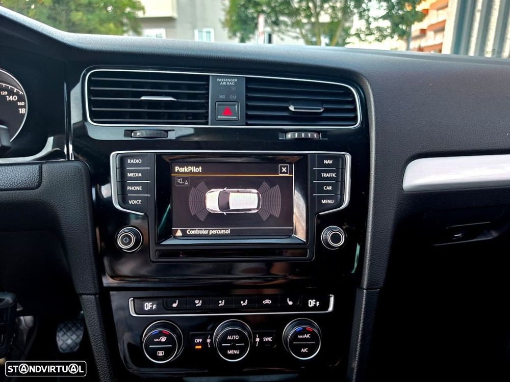 VW Golf - 9