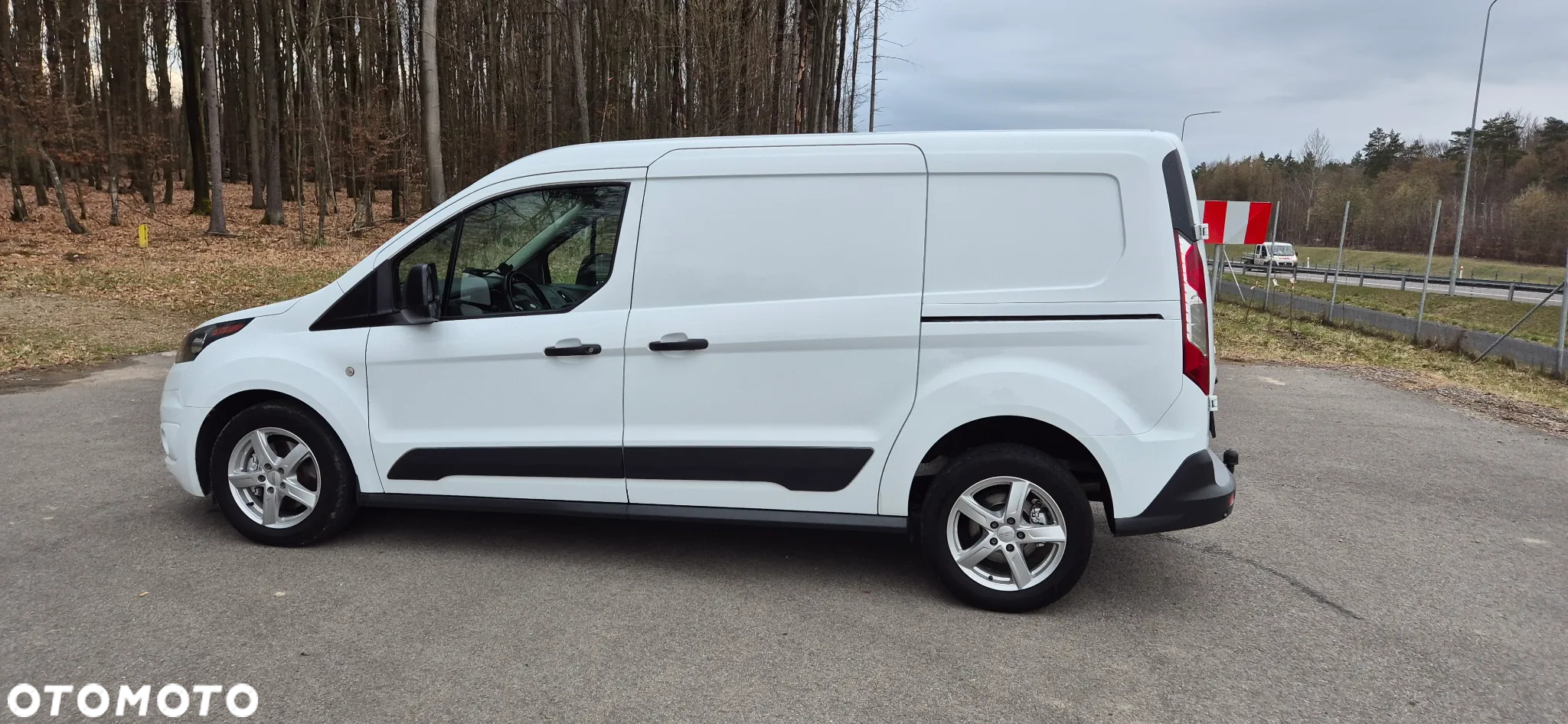 Ford Transit Connect - 8