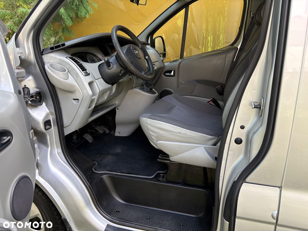 Opel VIVARO - 18