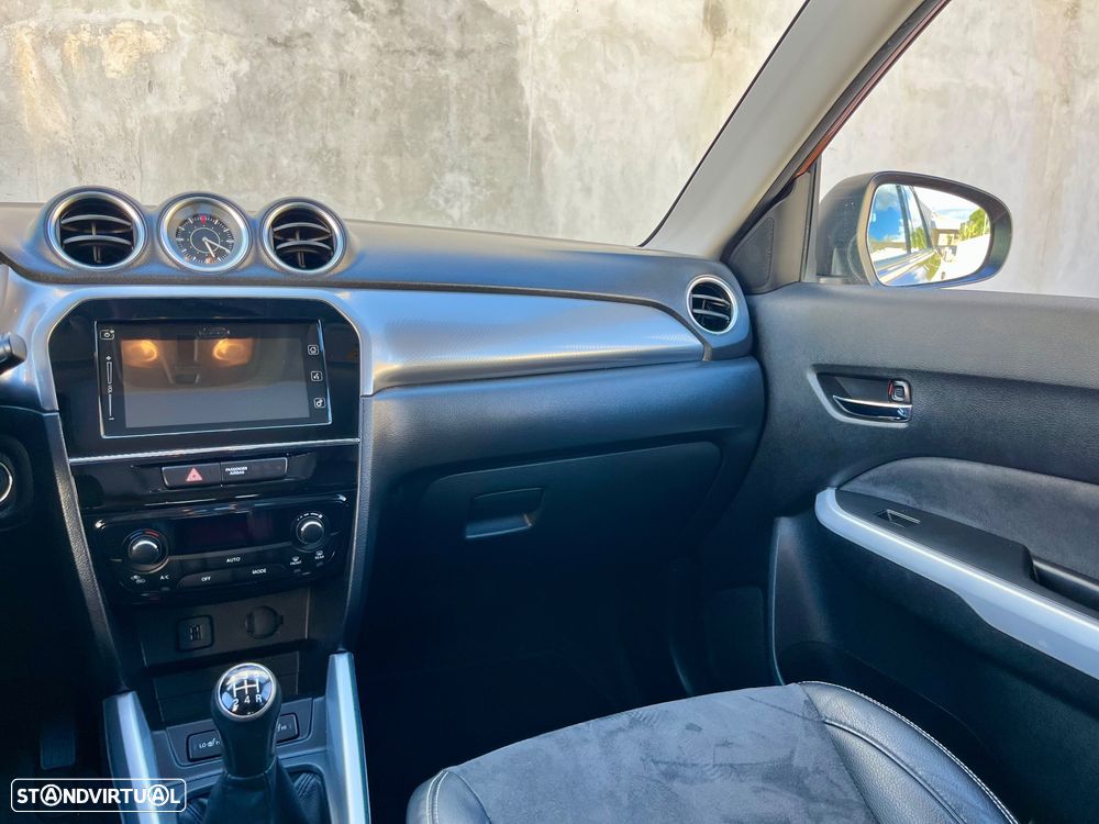 Suzuki Vitara 1.6 VVT Special Edition - 22