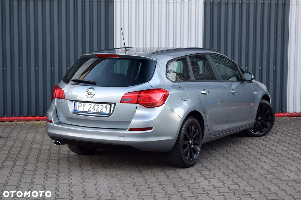 Opel Astra 1.4 Turbo Edition - 11