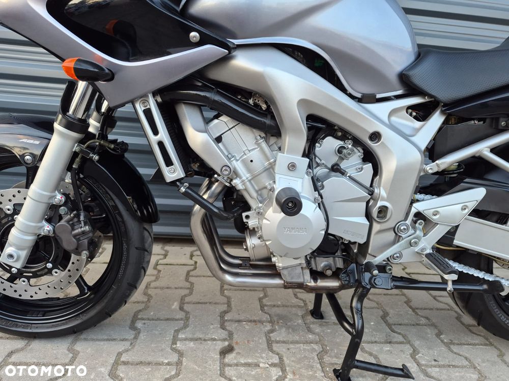 Yamaha FZ6 - 22