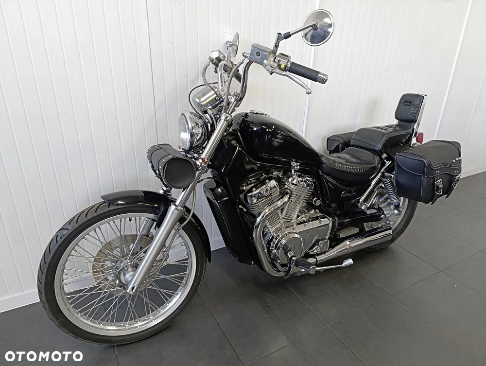 Suzuki Intruder - 6