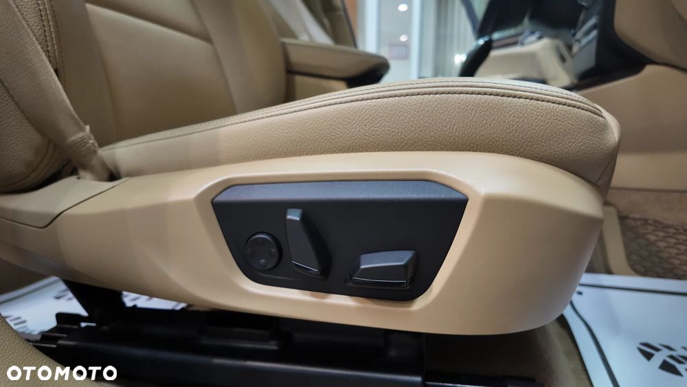 BMW X3 xDrive28i xLine sport - 36