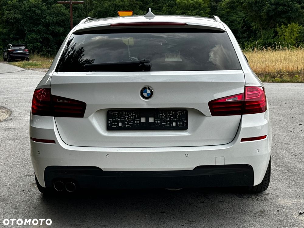 BMW Seria 5 520d xDrive - 22