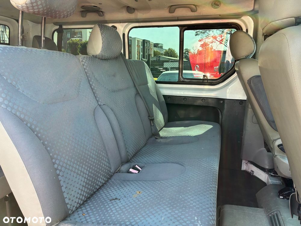 Renault Trafic Passenger Expression - 9