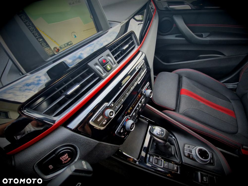 BMW X1 xDrive18d Sport Line - 11