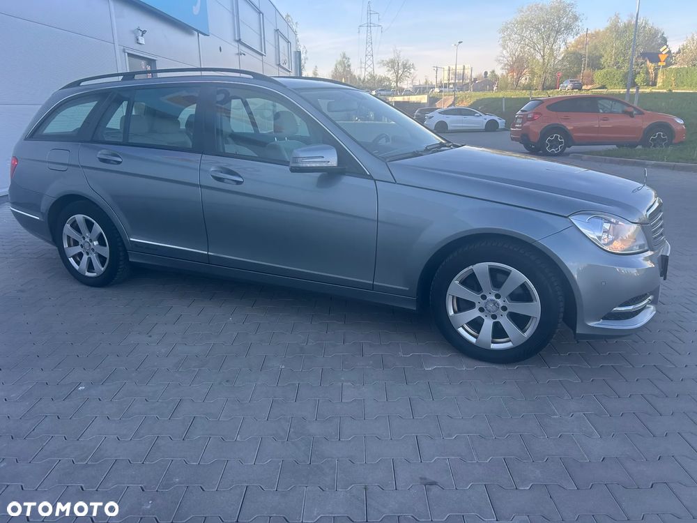 Mercedes-Benz Klasa C 200 (BlueEFFICIENCY) Elegance - 5