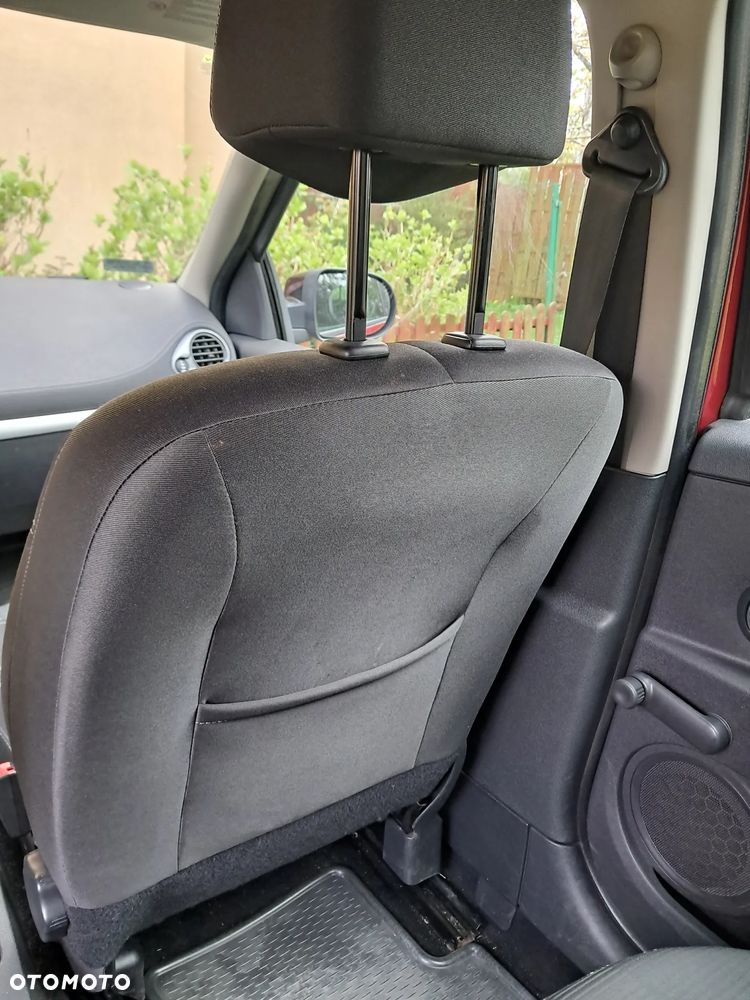 Renault Clio - 15