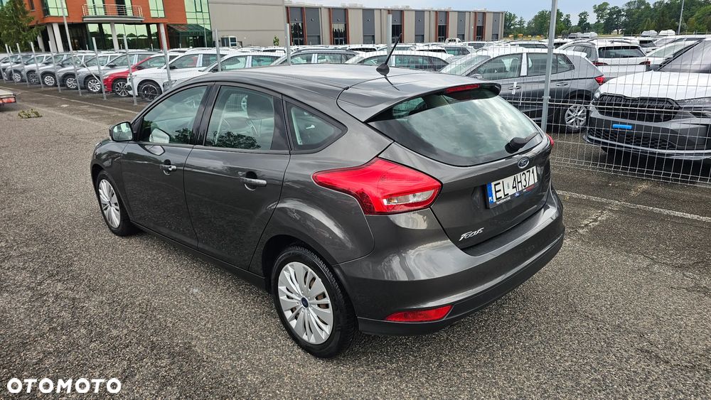 Ford Focus 1.6 Trend - 4