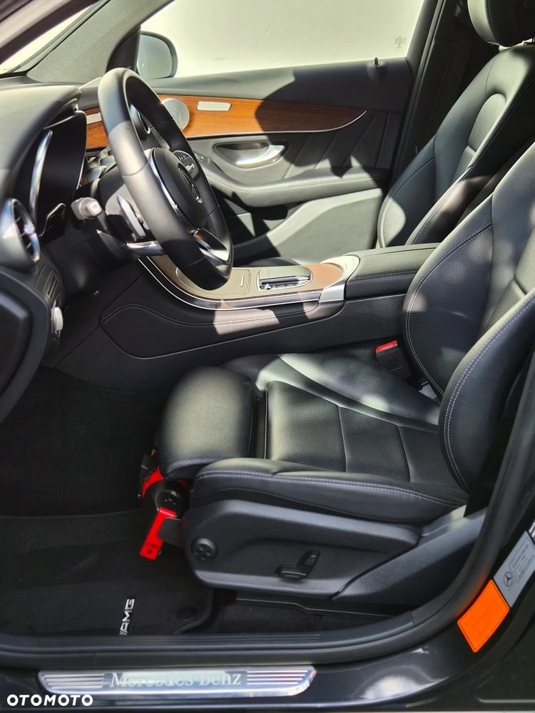 Mercedes-Benz GLC - 30