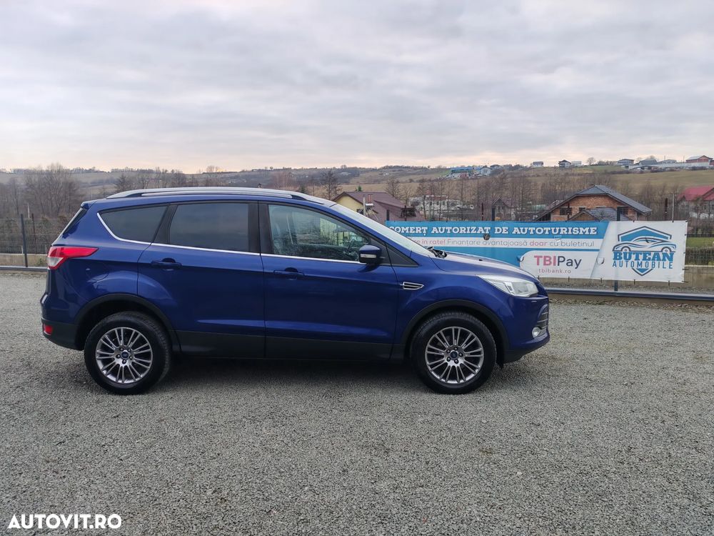 Ford Kuga 1.6 EcoBoost 2x4 Titanium - 3