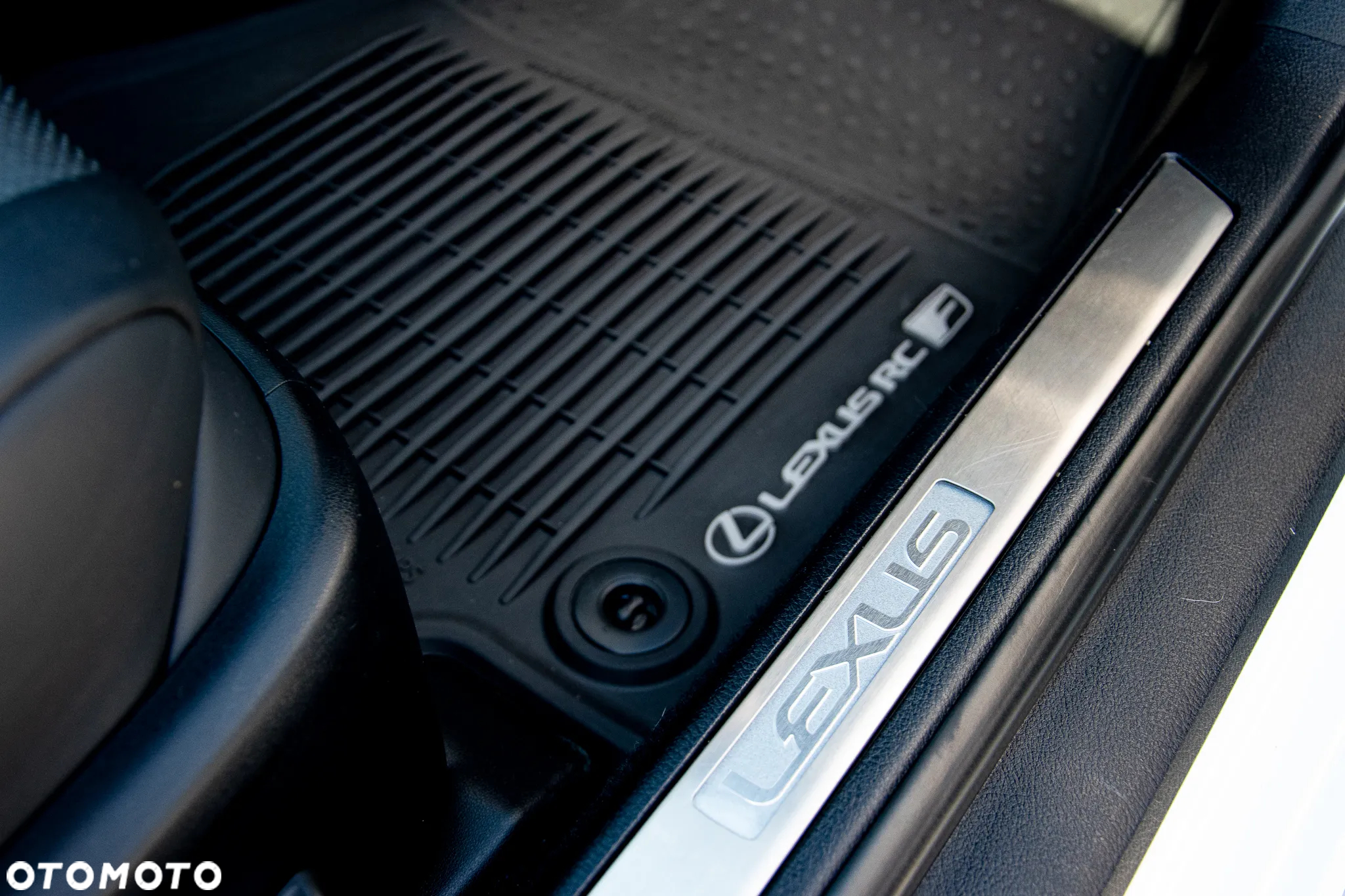 Lexus RC F Prestige - 32