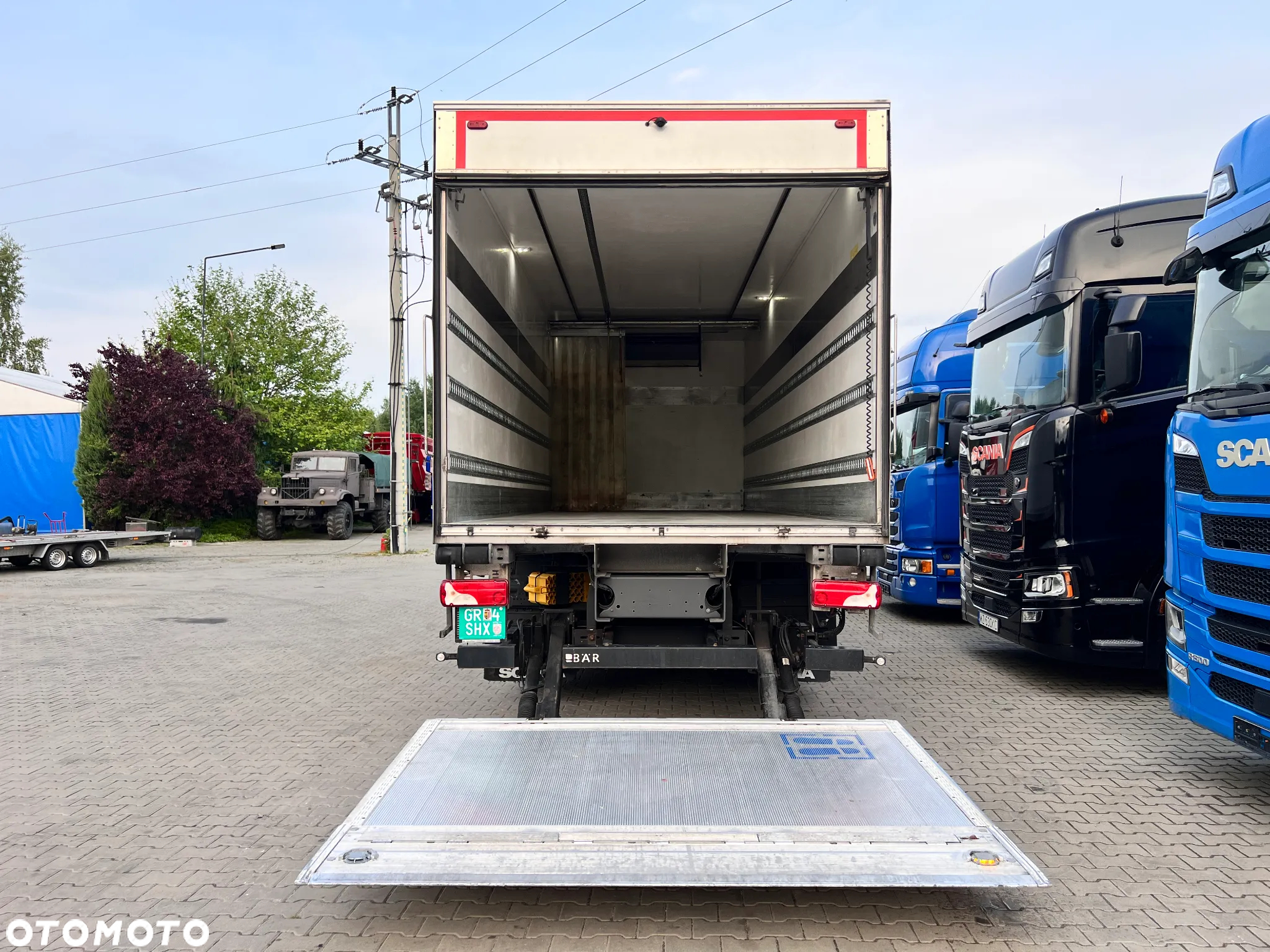 Scania P360 scania po kontrakcie złotym idealny stan chłodnia mroźnia T-1000R 370Tkm jak nowy 6x2/4 - 28