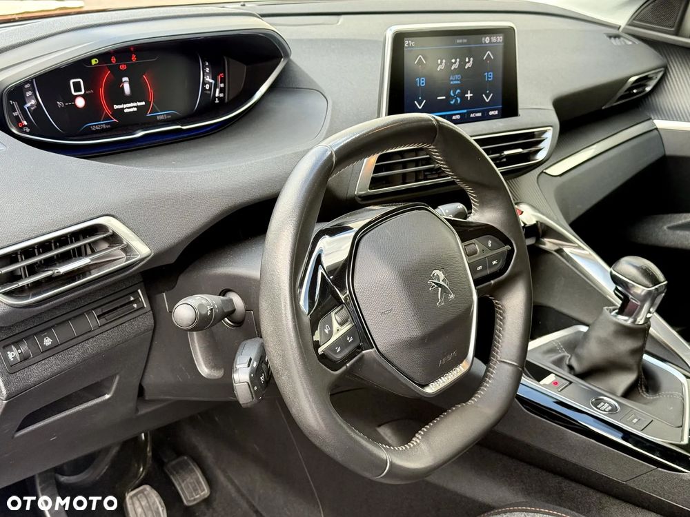 Peugeot 3008 1.2 PureTech Active Pack S&S - 23