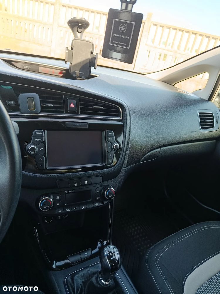 Kia Ceed 1.4 M - 10